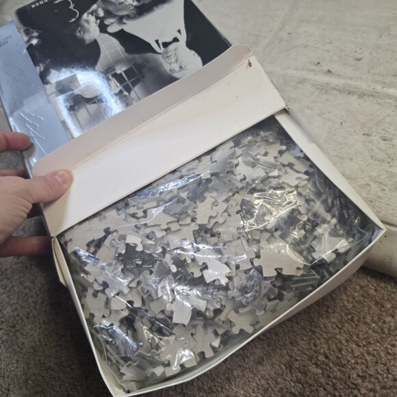 Bepuzzled Classics Alfred Hitchcock “Story” Mystery Jigsaw Puzzle, 1000 pcs Open - Picture 7 of 7